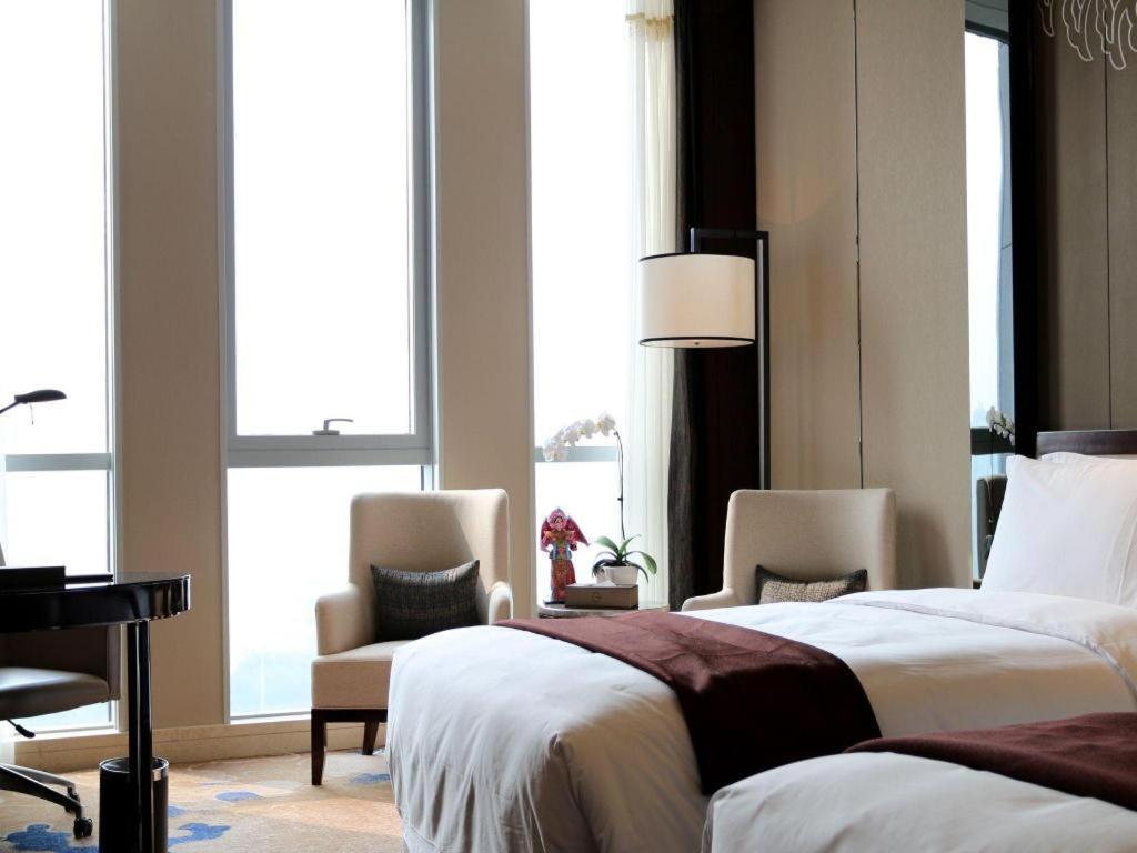 Grand Skylight International Hotel 5*