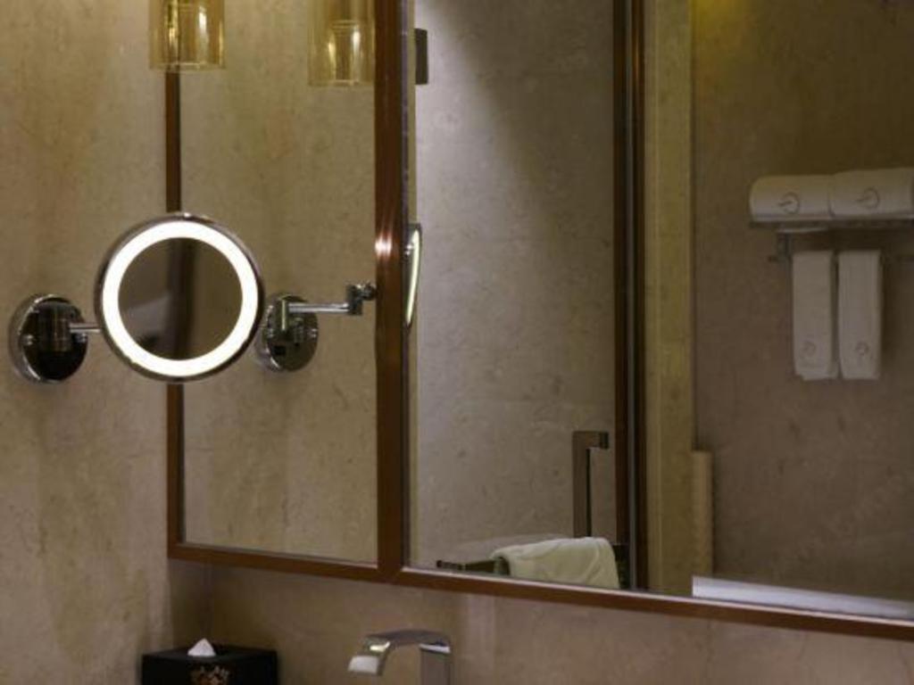 Grand Skylight International Hotel 5*
